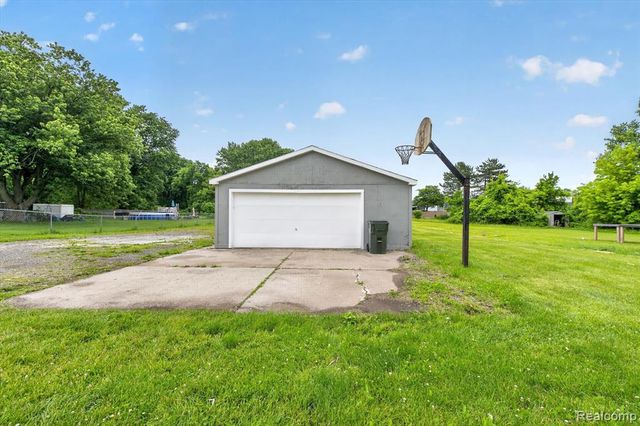 2931 Grant Road, Rochester Hills, MI 48309