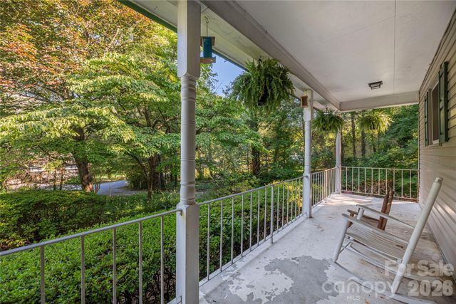 142 Whisperwood Drive 19, Hendersonville, NC 28791