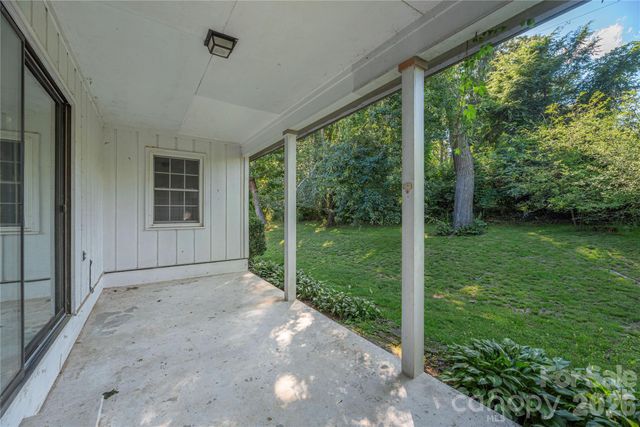 142 Whisperwood Drive 19, Hendersonville, NC 28791