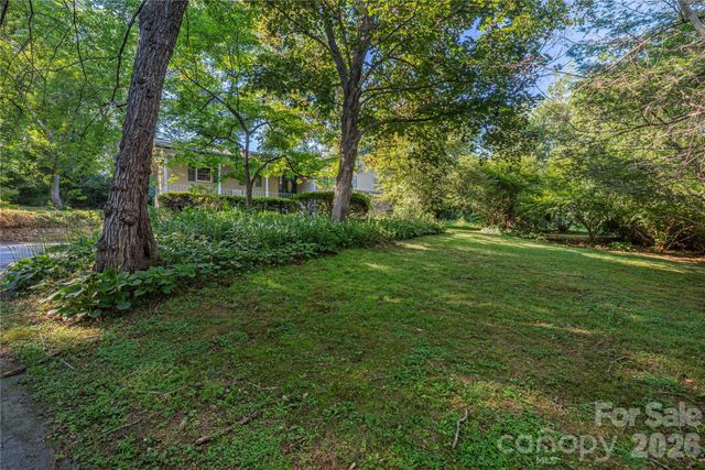 142 Whisperwood Drive 19, Hendersonville, NC 28791