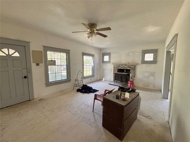 19435 FORT DADE AVENUE, Brooksville, FL 34601