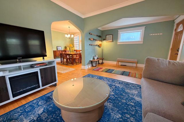 539 Saint Clair Avenue, Saint Paul, MN 55102