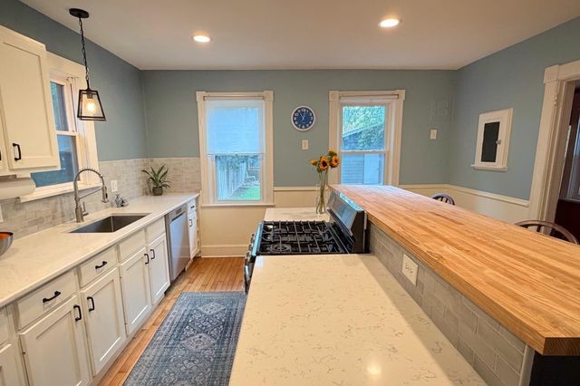 539 Saint Clair Avenue, Saint Paul, MN 55102