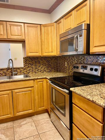 11839 Parliament St Apt 1622, San Antonio, TX 78216