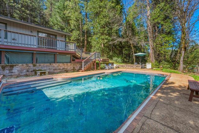 16243 Behr Mountain Rd, Grass Valley, CA 95945