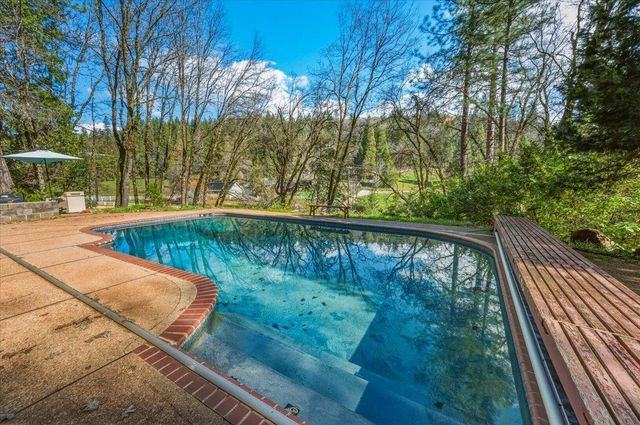 16243 Behr Mountain Rd, Grass Valley, CA 95945
