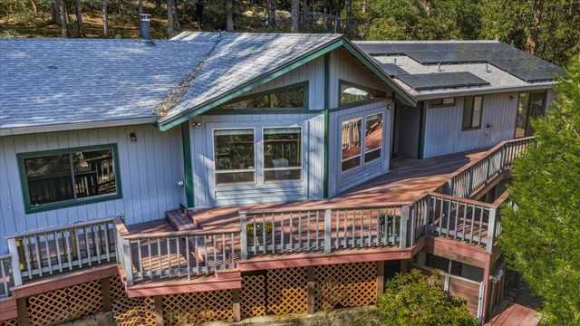 16243 Behr Mountain Rd, Grass Valley, CA 95945