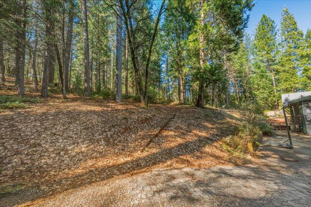 16243 Behr Mountain Rd, Grass Valley, CA 95945