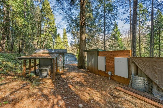 16243 Behr Mountain Rd, Grass Valley, CA 95945