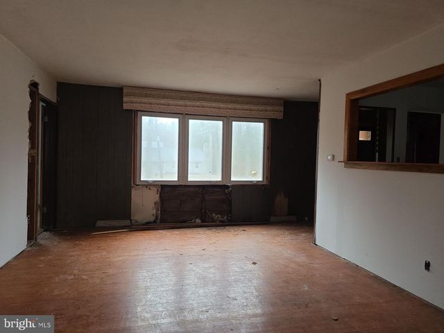 1930 MCCALL AVE, Mays Landing, NJ 08330