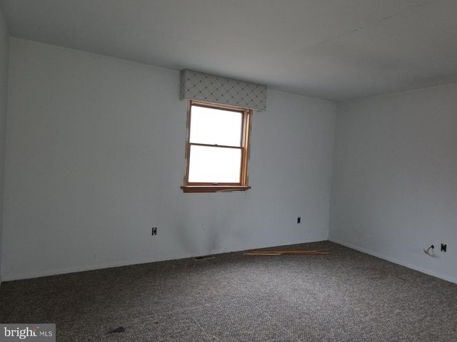 1930 MCCALL AVE, Mays Landing, NJ 08330