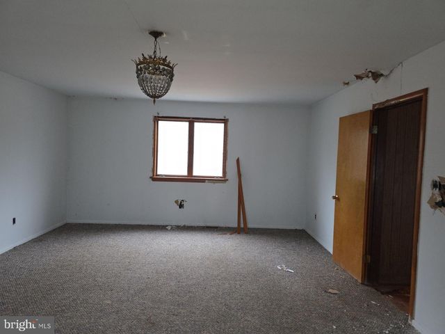 1930 MCCALL AVE, Mays Landing, NJ 08330