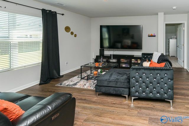 215 Chubbs Lane, Owens Cross Roads, AL 35763