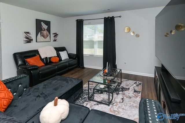 215 Chubbs Lane, Owens Cross Roads, AL 35763