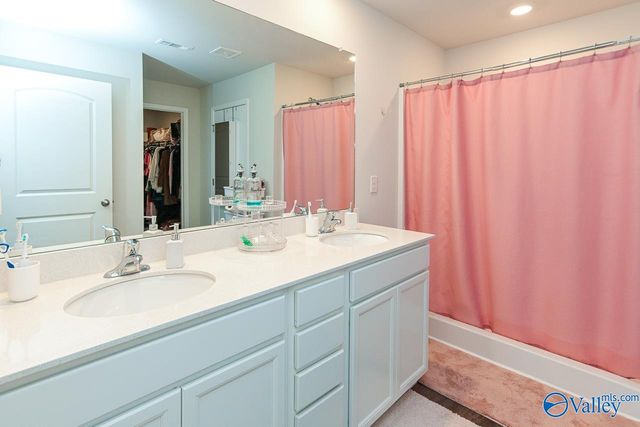 215 Chubbs Lane, Owens Cross Roads, AL 35763