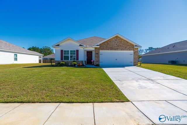 215 Chubbs Lane, Owens Cross Roads, AL 35763