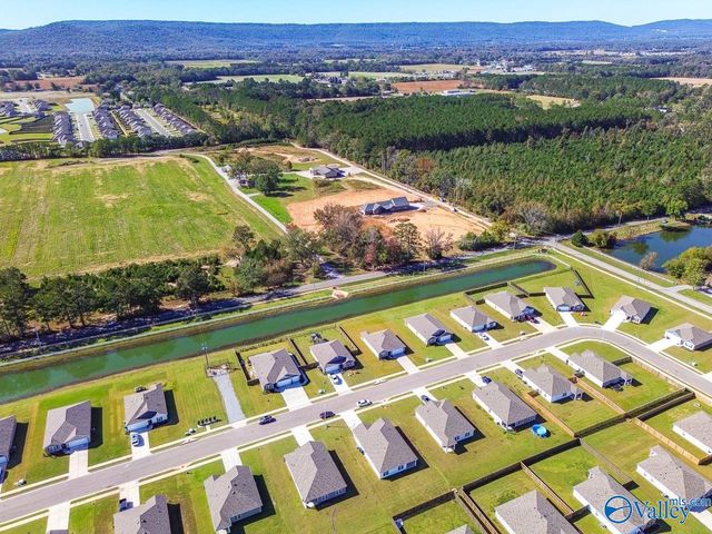 215 Chubbs Lane, Owens Cross Roads, AL 35763