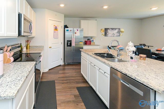 215 Chubbs Lane, Owens Cross Roads, AL 35763