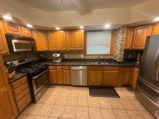 5364 N Latrobe Avenue, Chicago, IL 60630