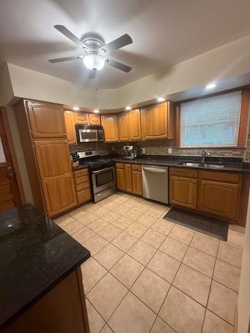 5364 N Latrobe Avenue, Chicago, IL 60630