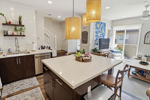 2182 Cosmo Way, San Marcos, CA 92078