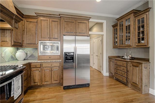 5402 W 141st Terrace, Leawood, KS 66224