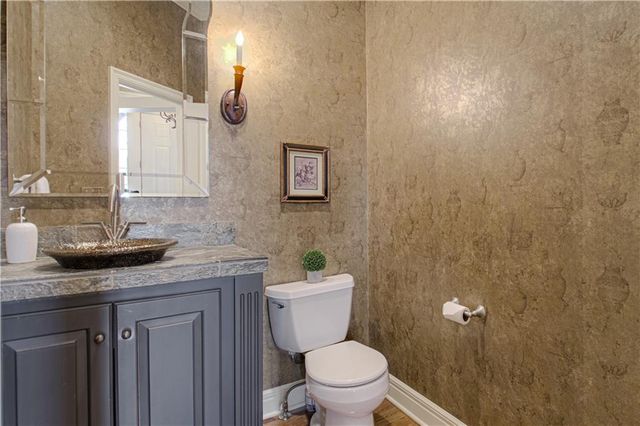 5402 W 141st Terrace, Leawood, KS 66224