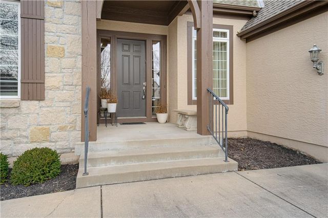 5402 W 141st Terrace, Leawood, KS 66224