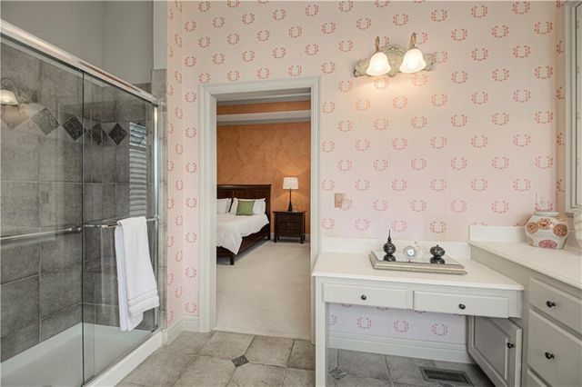 5402 W 141st Terrace, Leawood, KS 66224