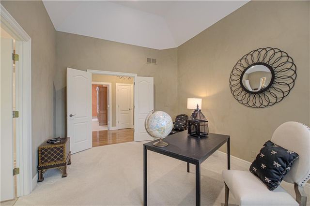 5402 W 141st Terrace, Leawood, KS 66224