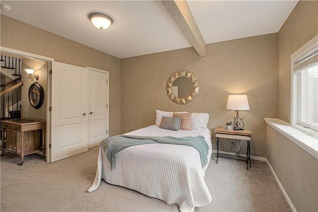 5402 W 141st Terrace, Leawood, KS 66224