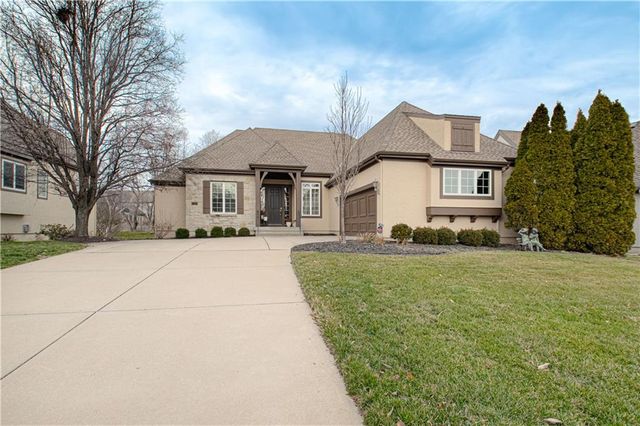 5402 W 141st Terrace, Leawood, KS 66224