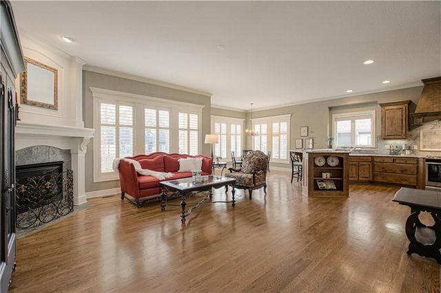 5402 W 141st Terrace, Leawood, KS 66224