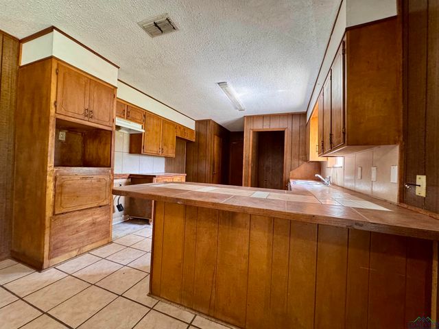 1467 Willow Oak, Gladewater, TX 75647