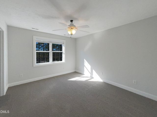 1124 Masterpiece Drive, Hope Mills, NC 28348