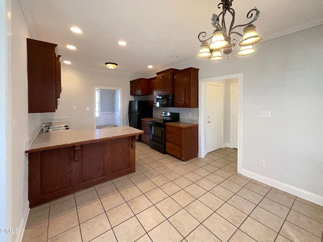 1124 Masterpiece Drive, Hope Mills, NC 28348