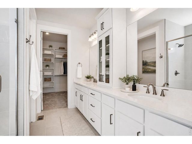 8918 S Riviera Ct, Aurora, CO 80016