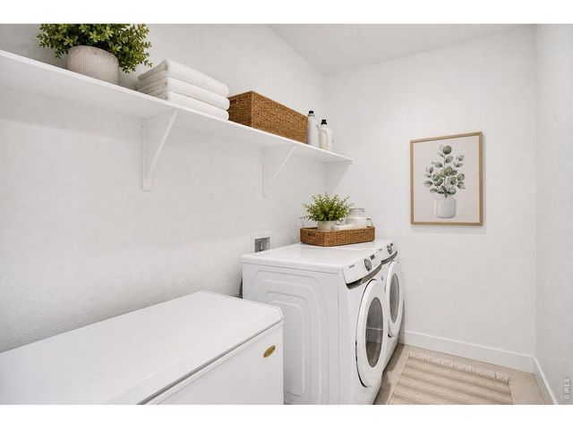 8918 S Riviera Ct, Aurora, CO 80016