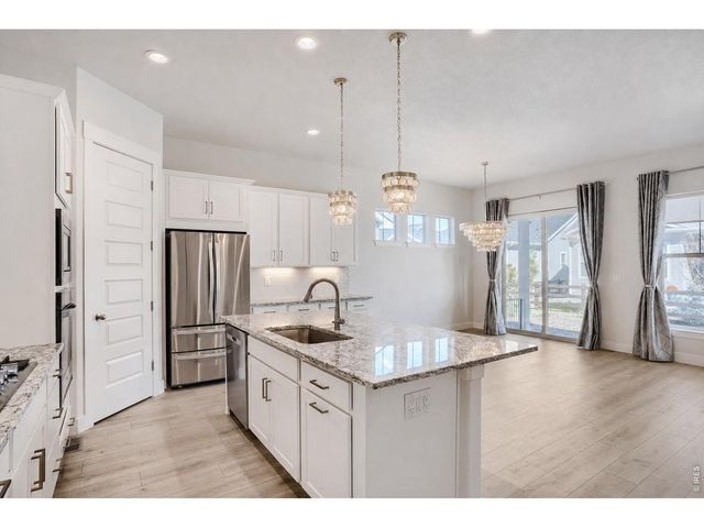 8918 S Riviera Ct, Aurora, CO 80016