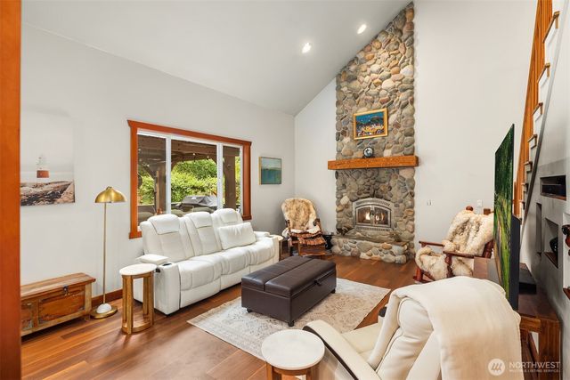 12619 444th Avenue SE, North Bend, WA 98045