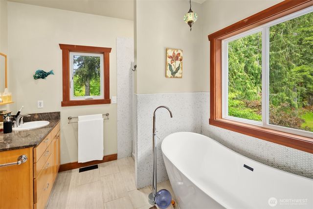 12619 444th Avenue SE, North Bend, WA 98045