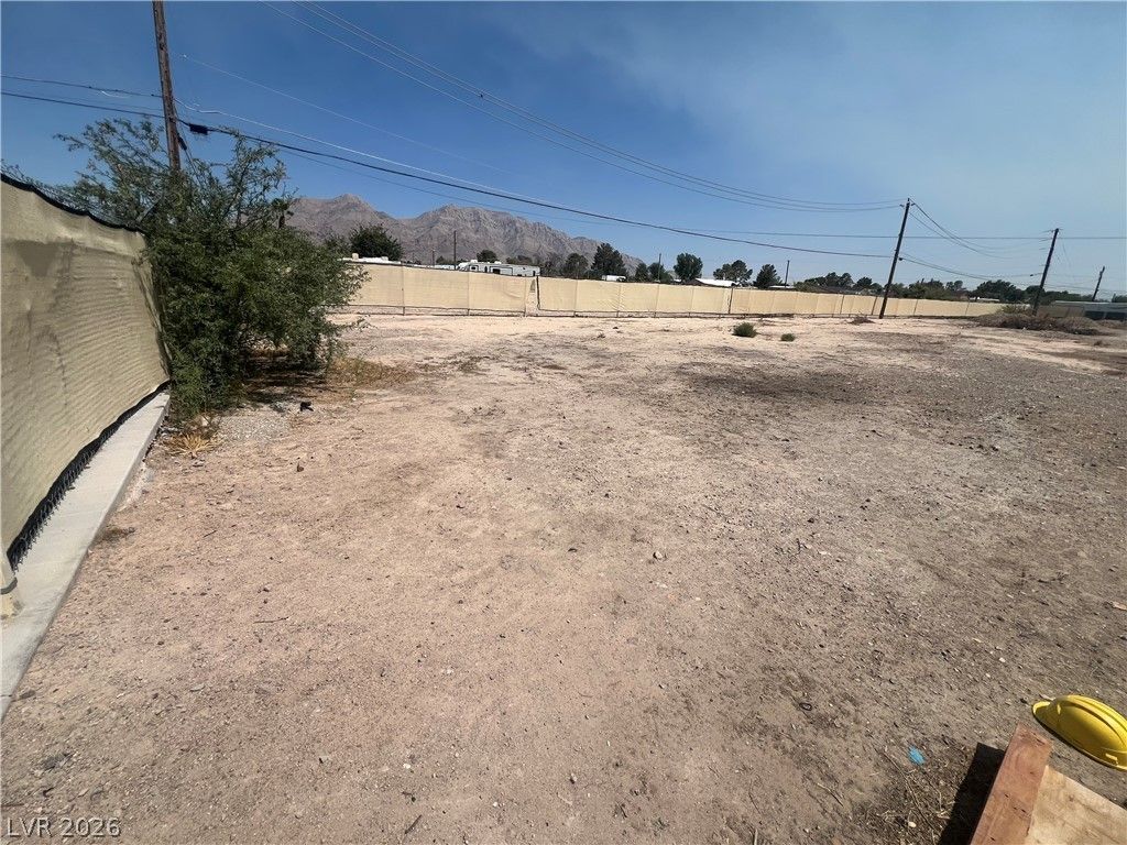 Image 1 of property listing at Meikle Lane, Las Vegas, NV 89156