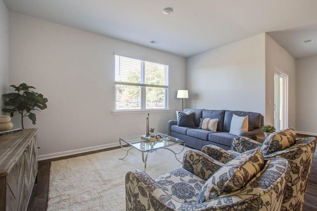 184 Broadstone Drive, Summerville, SC 29486