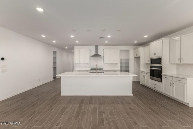 2370 E Dolcetto Drive, San Tan Valley, AZ 85143