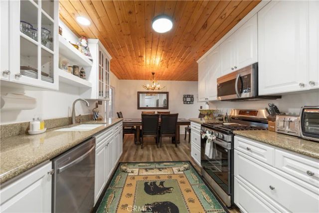 1308 Buffalo Court, Big Bear Lake, CA 92315