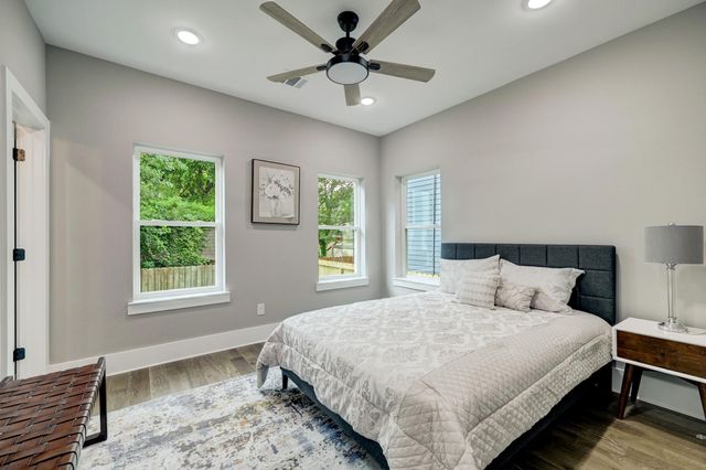 1411 W 23rd Street, Houston, TX 77008