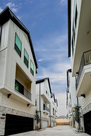 1411 W 23rd Street, Houston, TX 77008