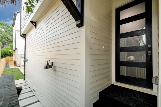 1411 W 23rd Street, Houston, TX 77008