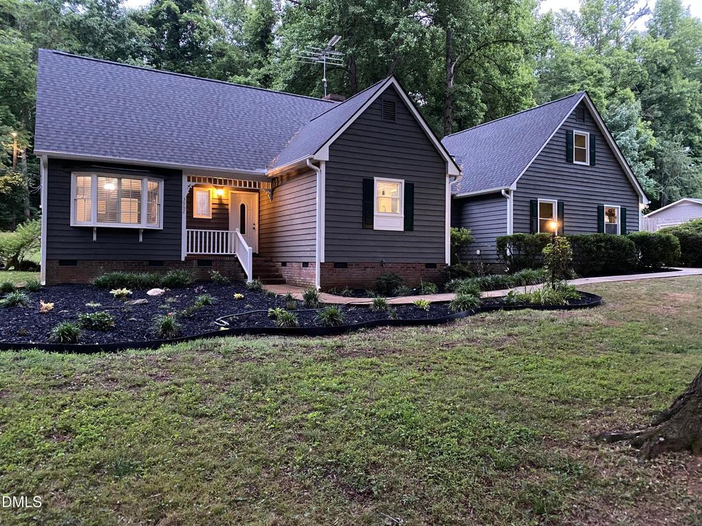 3962 Kimesville Road, Burlington, NC 27215