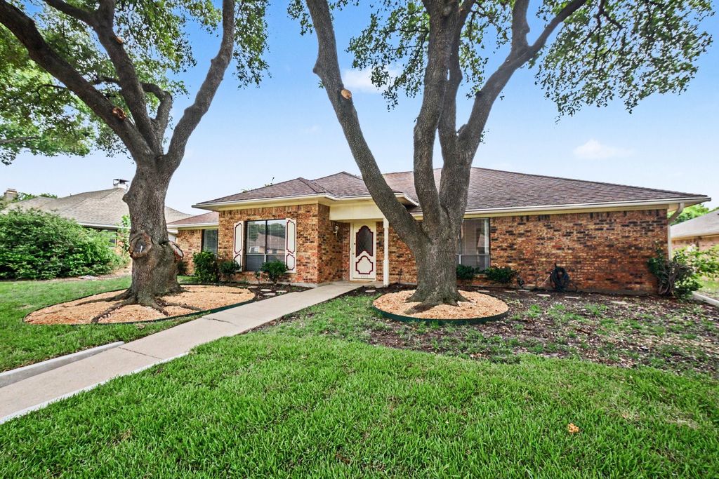 2313 Cliffside Drive, Plano, TX 75023
